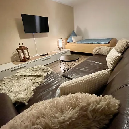 Miri Mit Infrarotsauna Netflix Wlan Parkplatz Апартаменты Лёсниц